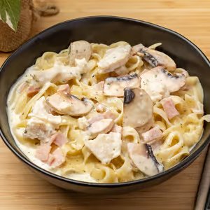 CREAMY CHICKEN ALFREDO FETTUCCINE